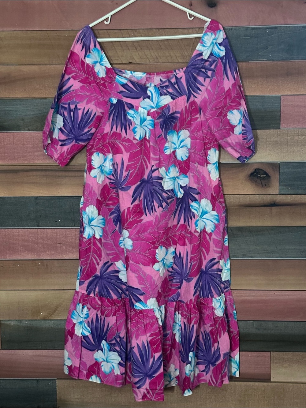 Hilo Hattie floral Hawaiian Dress - Picture 2 of 6